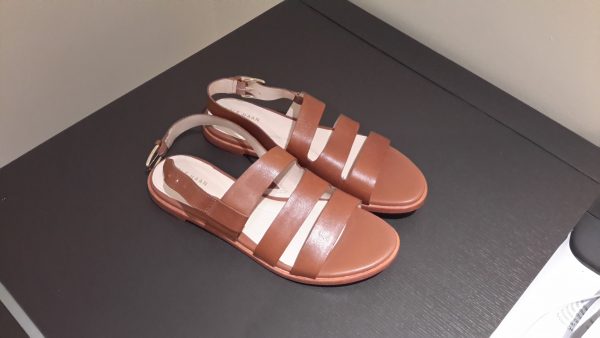 Chaussure nu-pied marron clair cuir Cole Haan