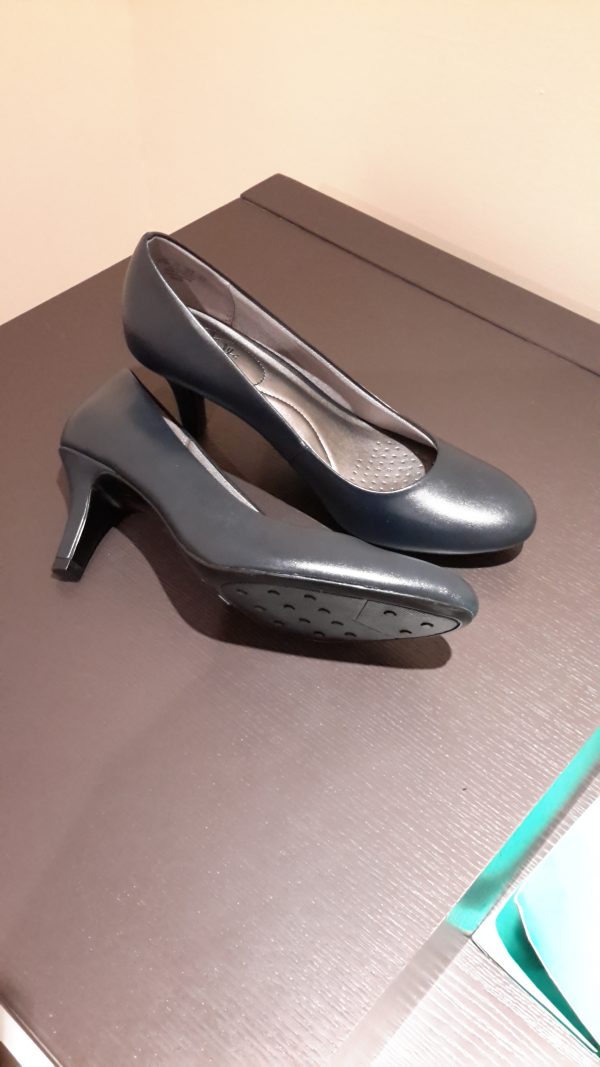 Escarpin couleur bleu de nuit Life Stride tres confortable 39